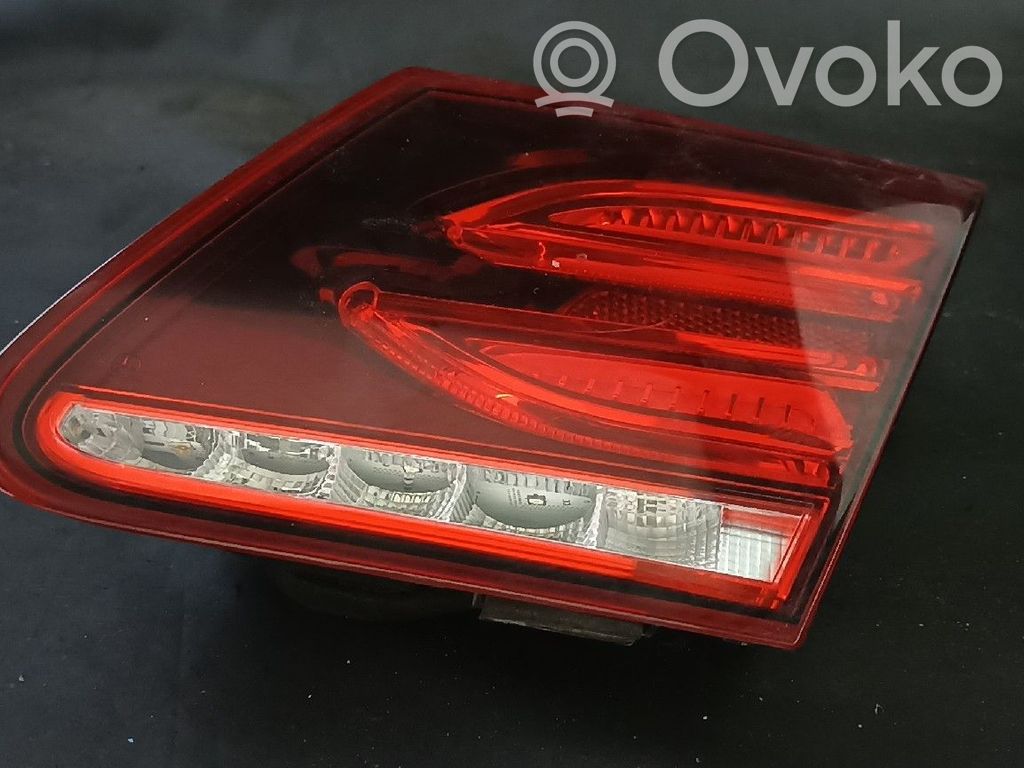 Lampy tylnej klapy bagażnika   2079063800,DIREITOMALA
