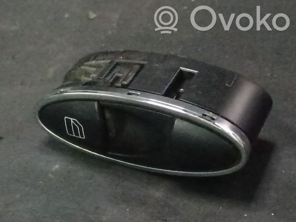 Mercedes-Benz E W211 Electric window control switch 