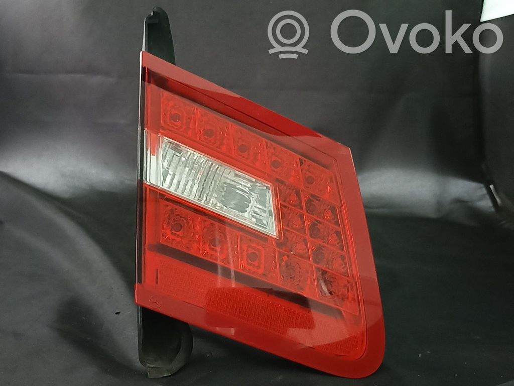 Mercedes-Benz E C207 W207 Luci posteriori del portellone del bagagliaio 