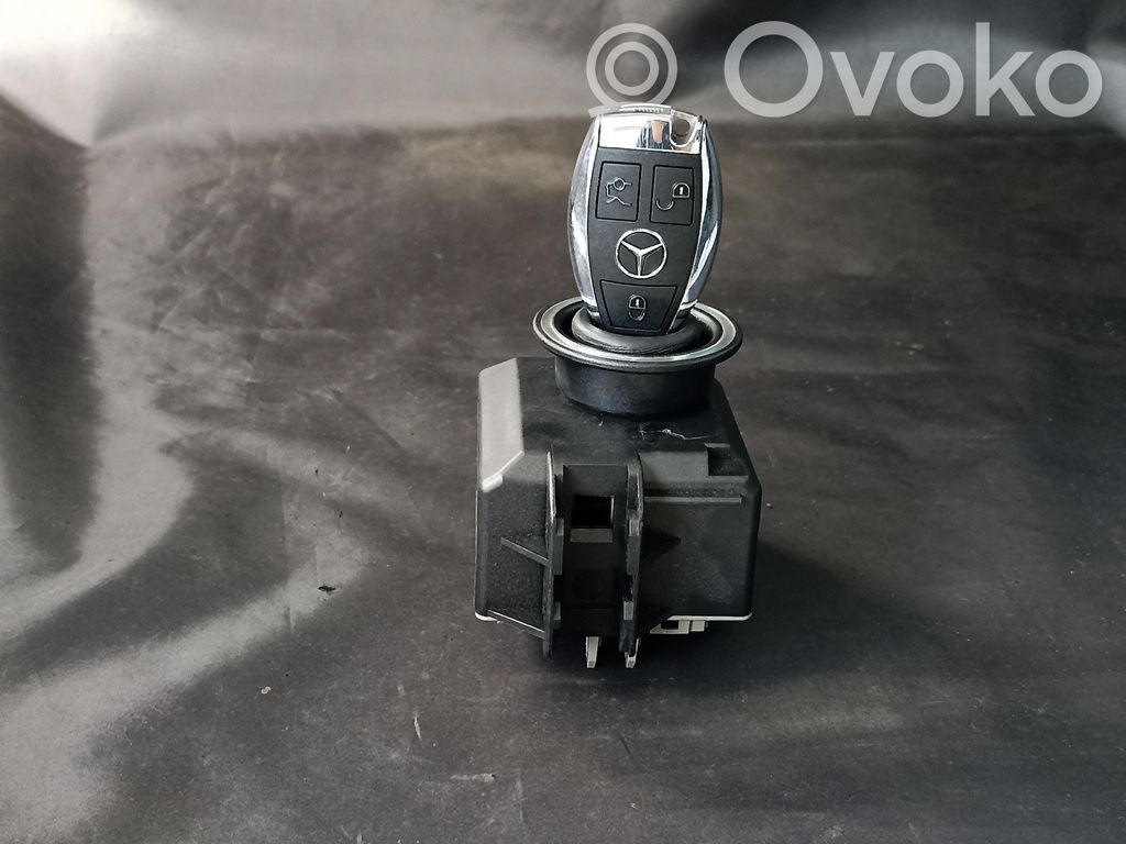 Mercedes-Benz E W212 Engine start stop button switch 