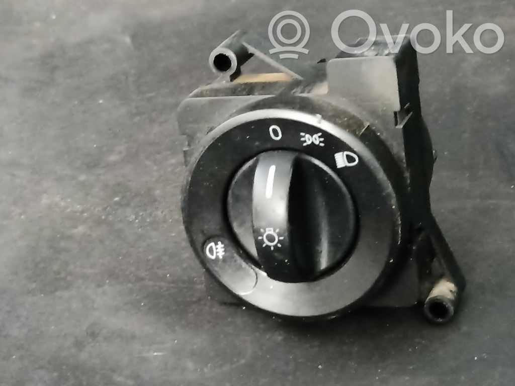 Mercedes-Benz Sprinter W906 Light switch 