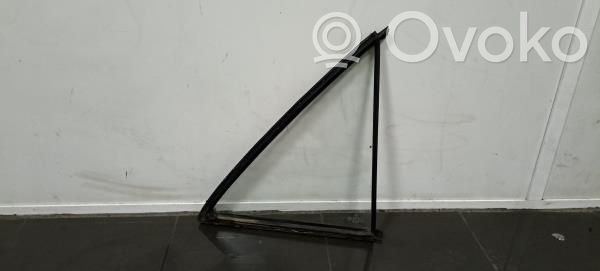 Mercedes-Benz E W124 Rear side window 