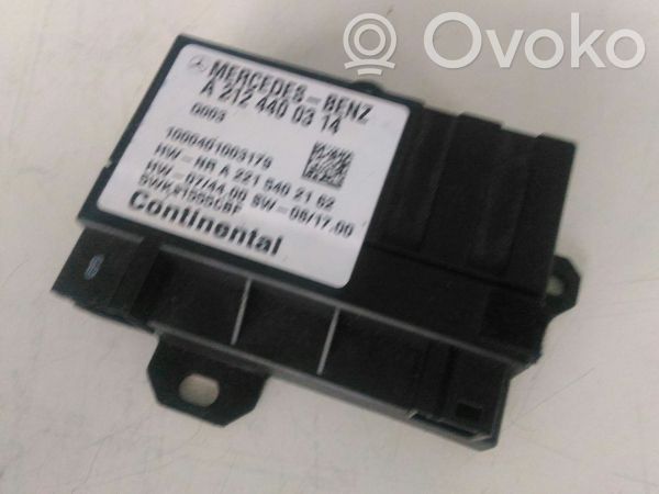 Unité de commande / module de pompe à carburant   2124400314,A2124400314,BOMBACOMBUSTIVEL