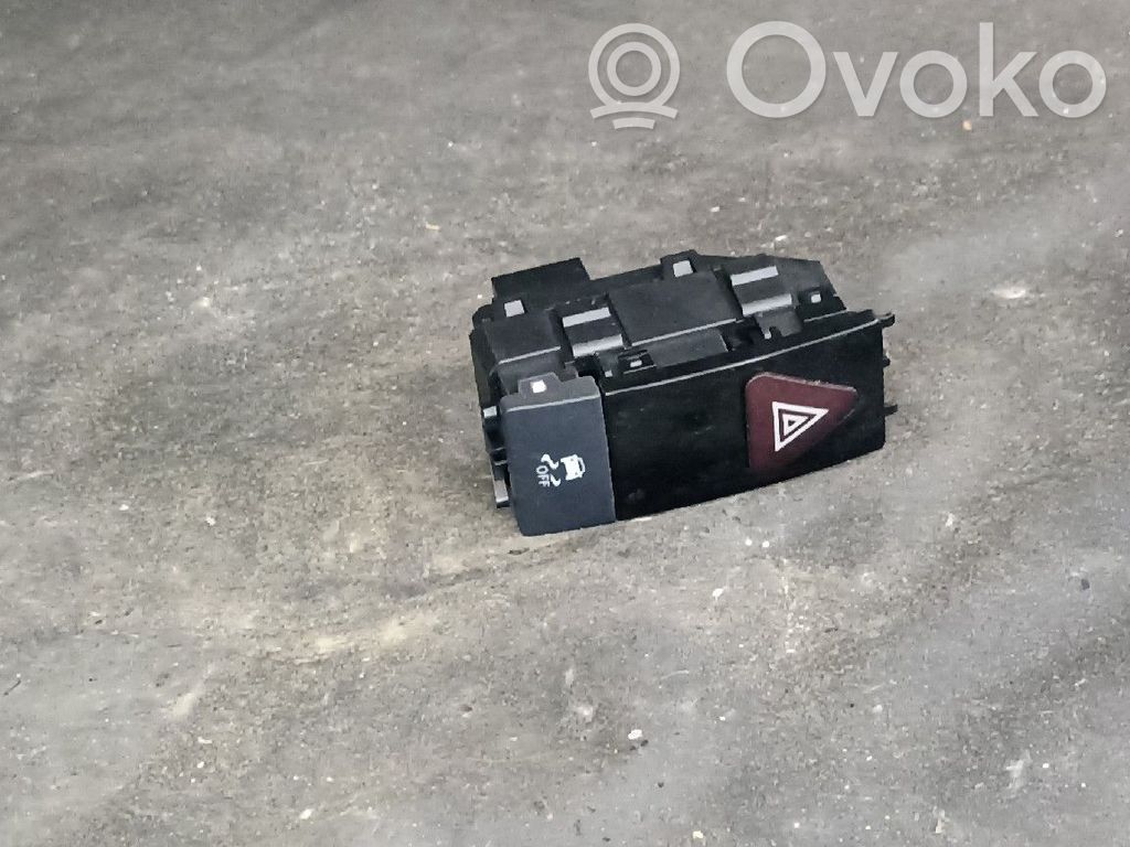Mercedes-Benz GLK (X204) Przycisk świateł awaryjnych 