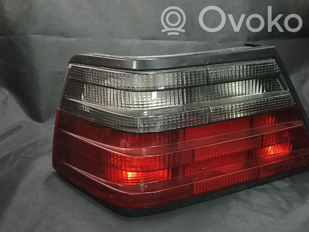 Mercedes-Benz E W124 Takaluukun takavalot 