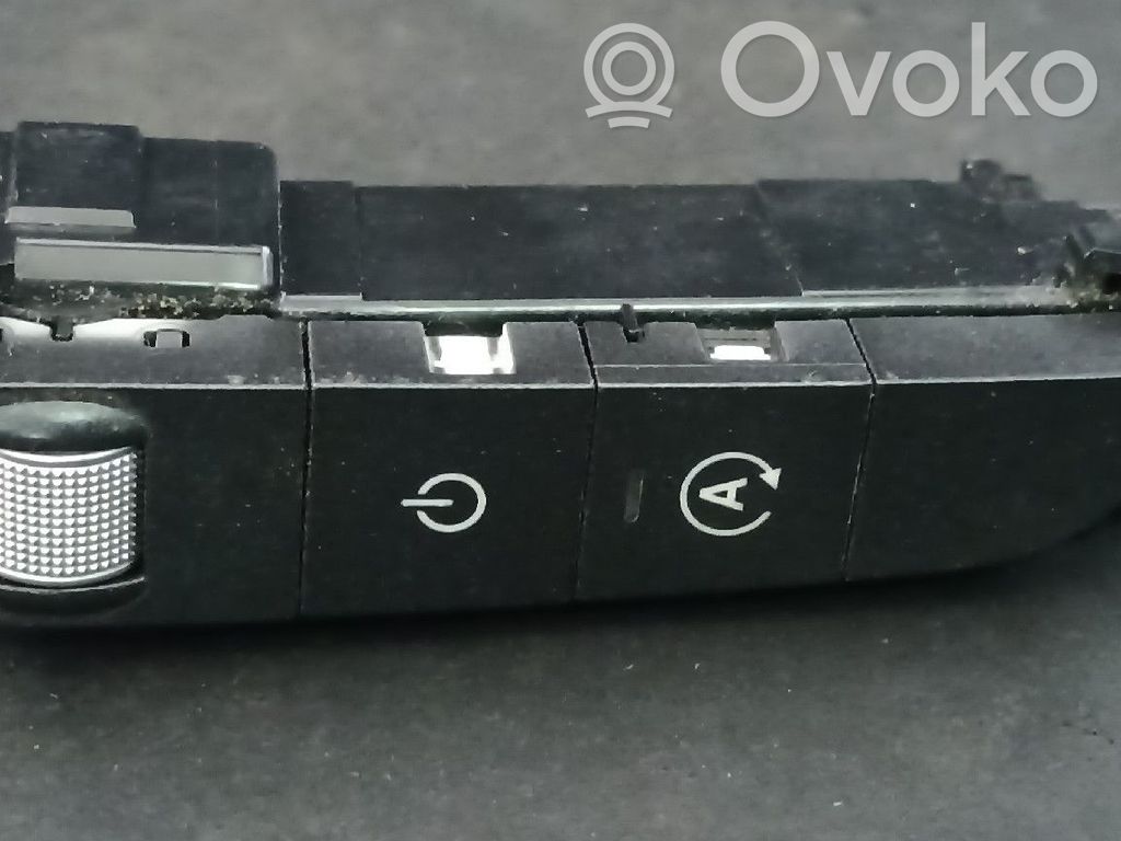 Mercedes-Benz C W205 Interruptor de control multifunción 