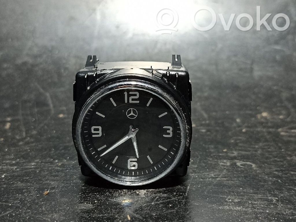 Mercedes-Benz C W205 Reloj 