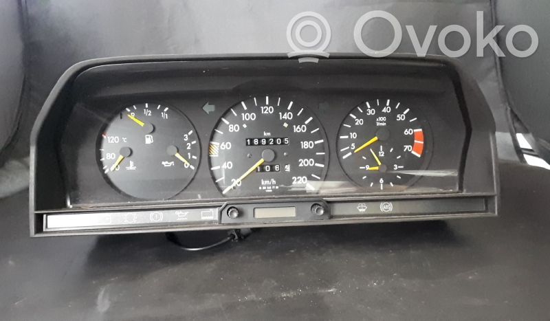 Mercedes-Benz 190 W201 Speedometer (instrument cluster) 