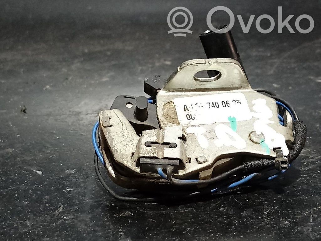 Mercedes-Benz Vito Viano W639 Rear door lock 