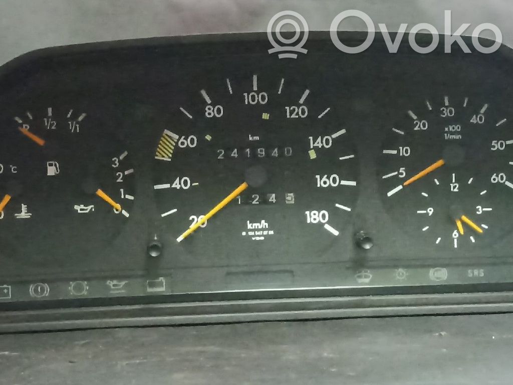 Mercedes-Benz E W124 Speedometer (instrument cluster) 