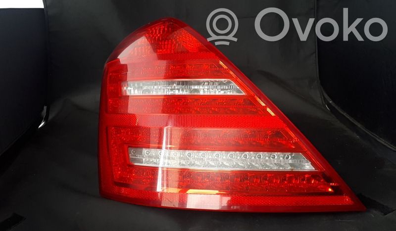 Mercedes-Benz S W221 Luci posteriori del portellone del bagagliaio 