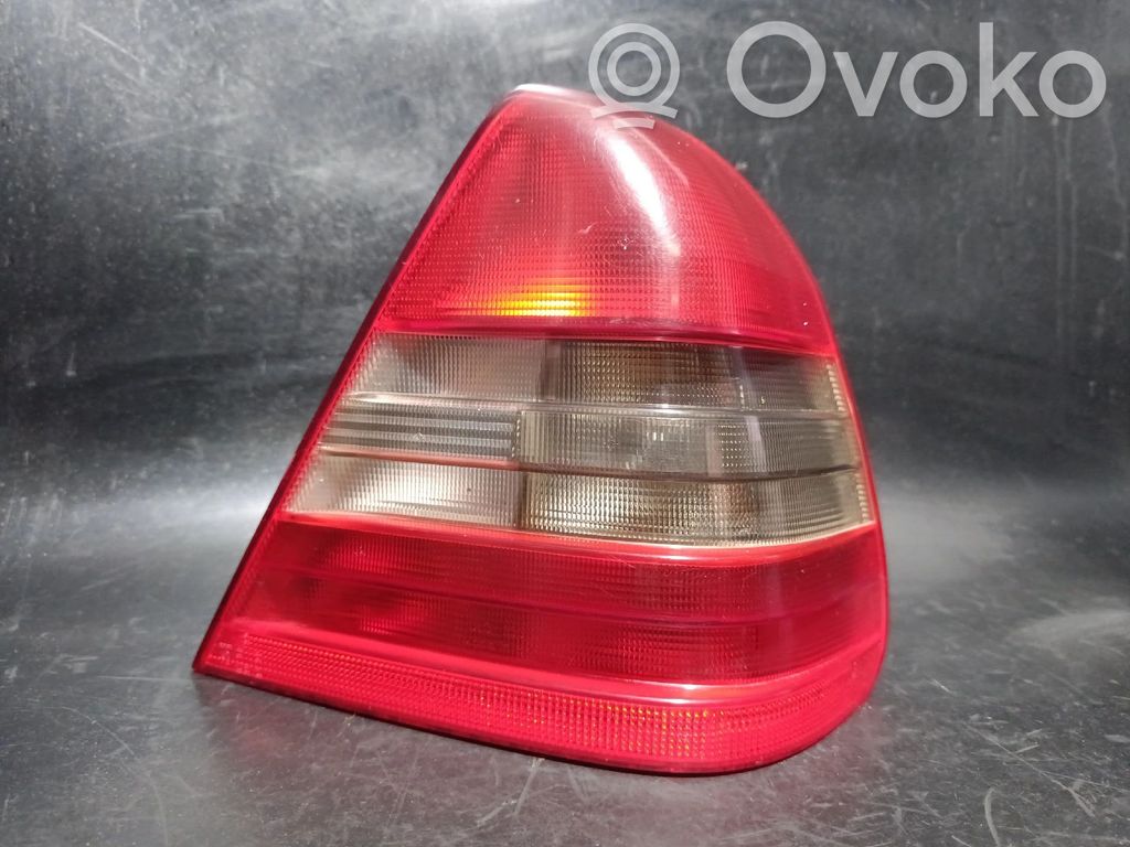 Mercedes-Benz C W202 Lampa tylna 