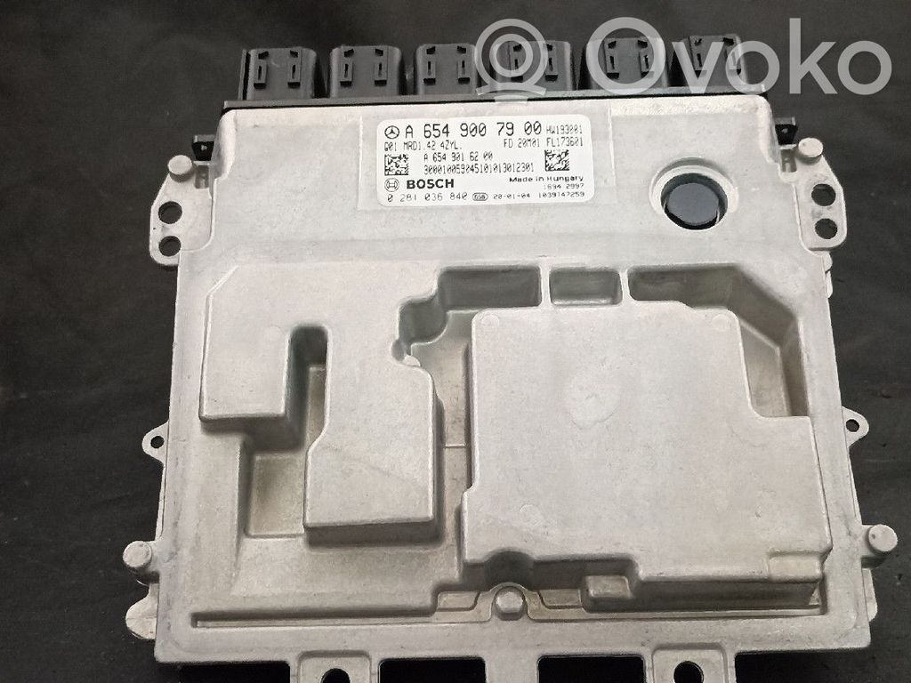 Mercedes-Benz C W205 Engine control unit/module 