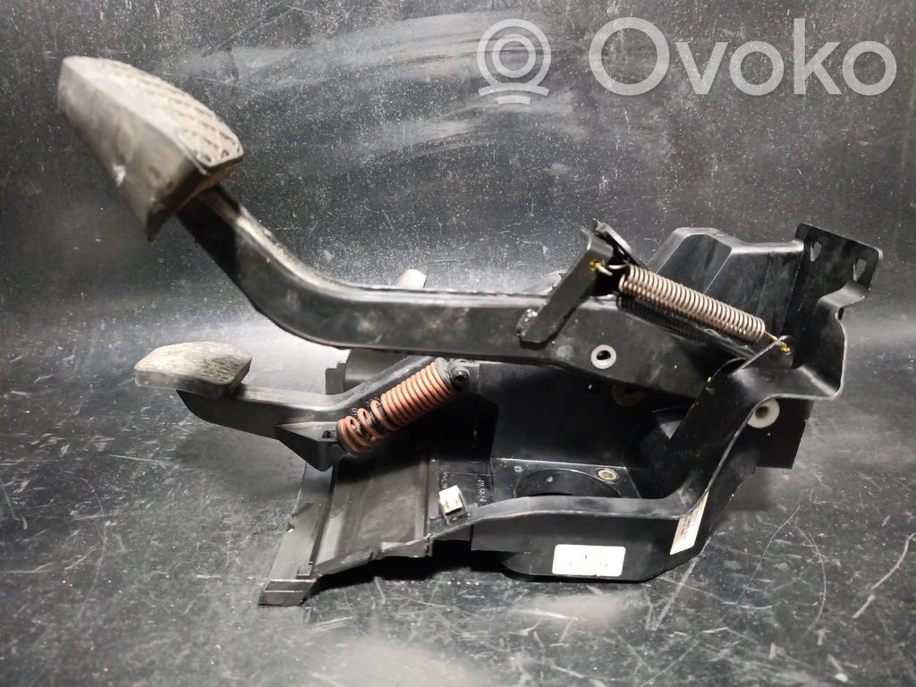 Conjunto de pedal   2032901401,2032900419,2032900819,2032901019,A2032900419,A2032900819,A2032901019,A2032901401
