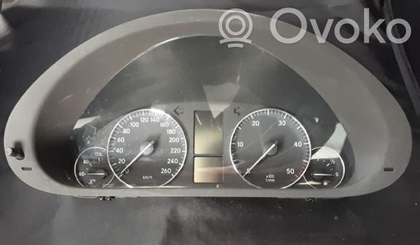 Mercedes-Benz C W203 Vitezometru (grup de instrumente) 