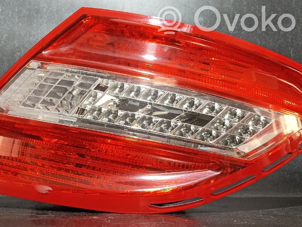 Mercedes-Benz C W204 Luci posteriori 