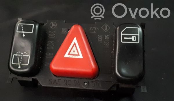 Mercedes-Benz E W210 Interruttore luci di emergenza 
