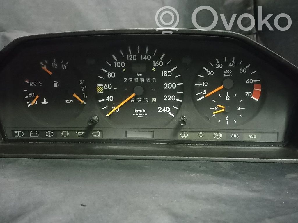 Mercedes-Benz E W124 Speedometer (instrument cluster) 