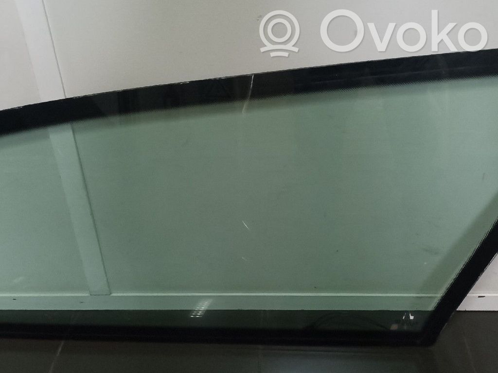 Mercedes-Benz E W210 Rear side window 