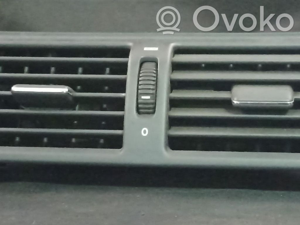 Mercedes-Benz E W210 Griglia di ventilazione centrale cruscotto 