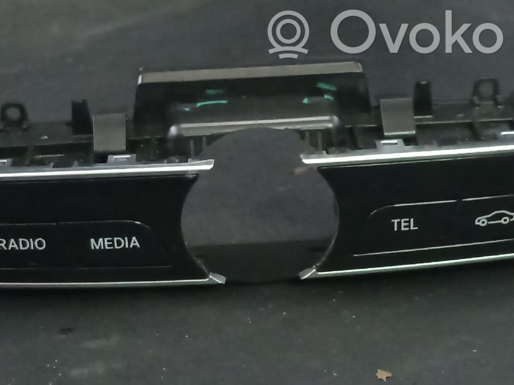 Mercedes-Benz E W213 Hazard light switch 