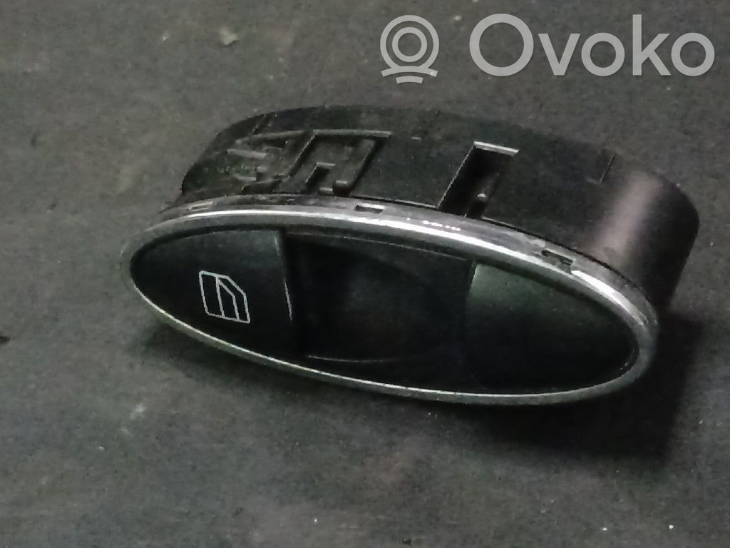 Mercedes-Benz E W211 Electric window control switch 