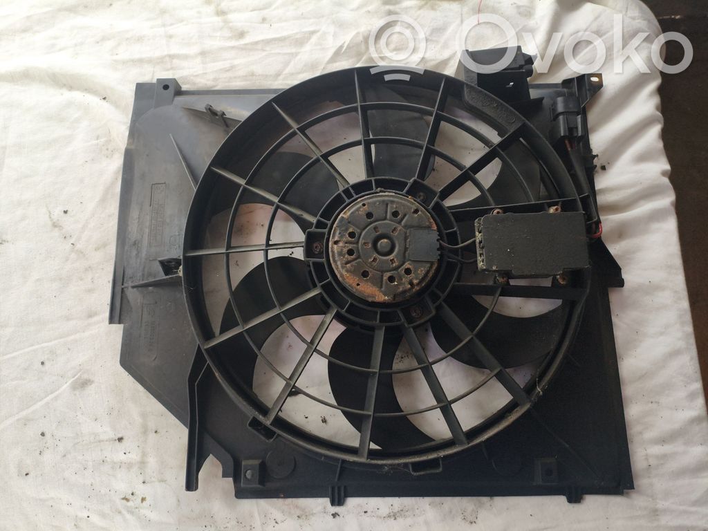 BMW 3 E46 Elektrisks radiatoru ventilators 
