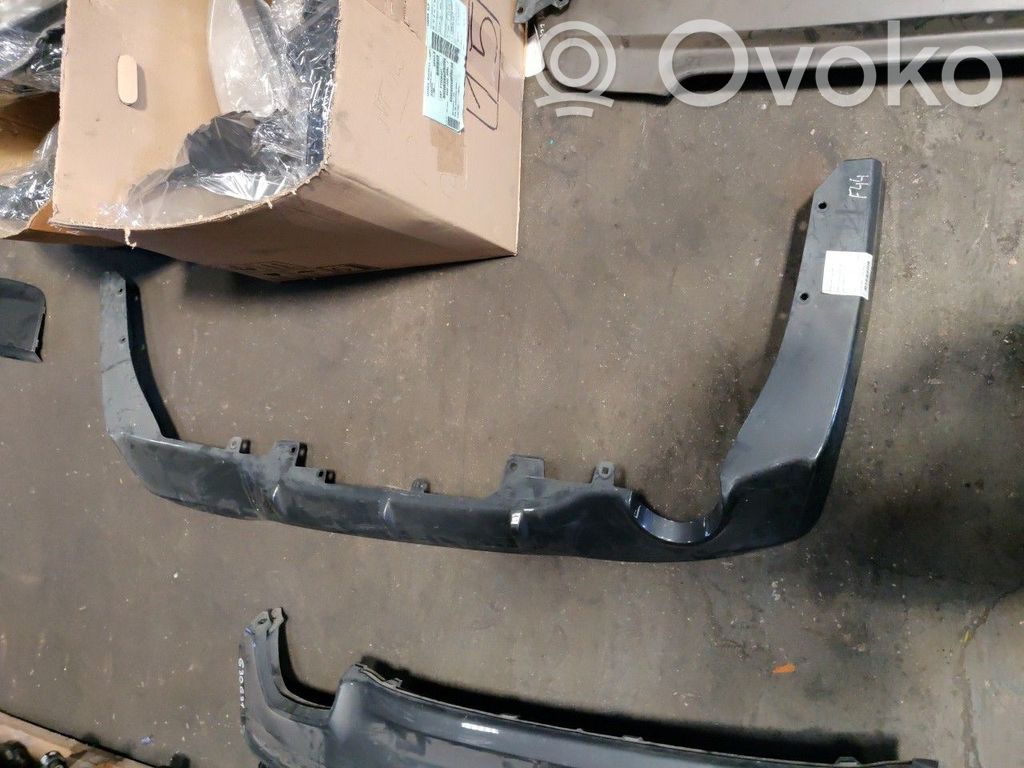 BMW 2 F44 Apatinė bamperio dalis 