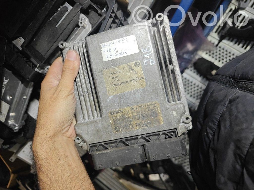 BMW 1 E81 E87 Dzinēja vadības bloks 