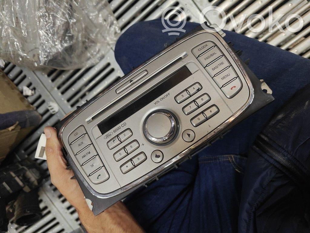Radio / CD-Player / DVD-Player / Navigation   8M5T18C815AB,FORDFOCUSIILCI,SINGLECDKW2000
