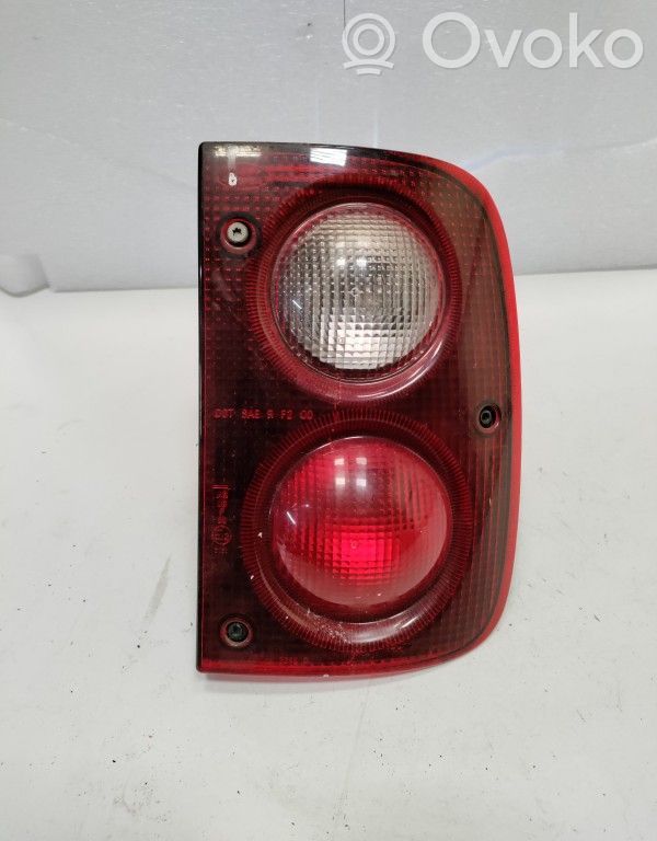 Tailgate rear/tail lights   184,AMR4003