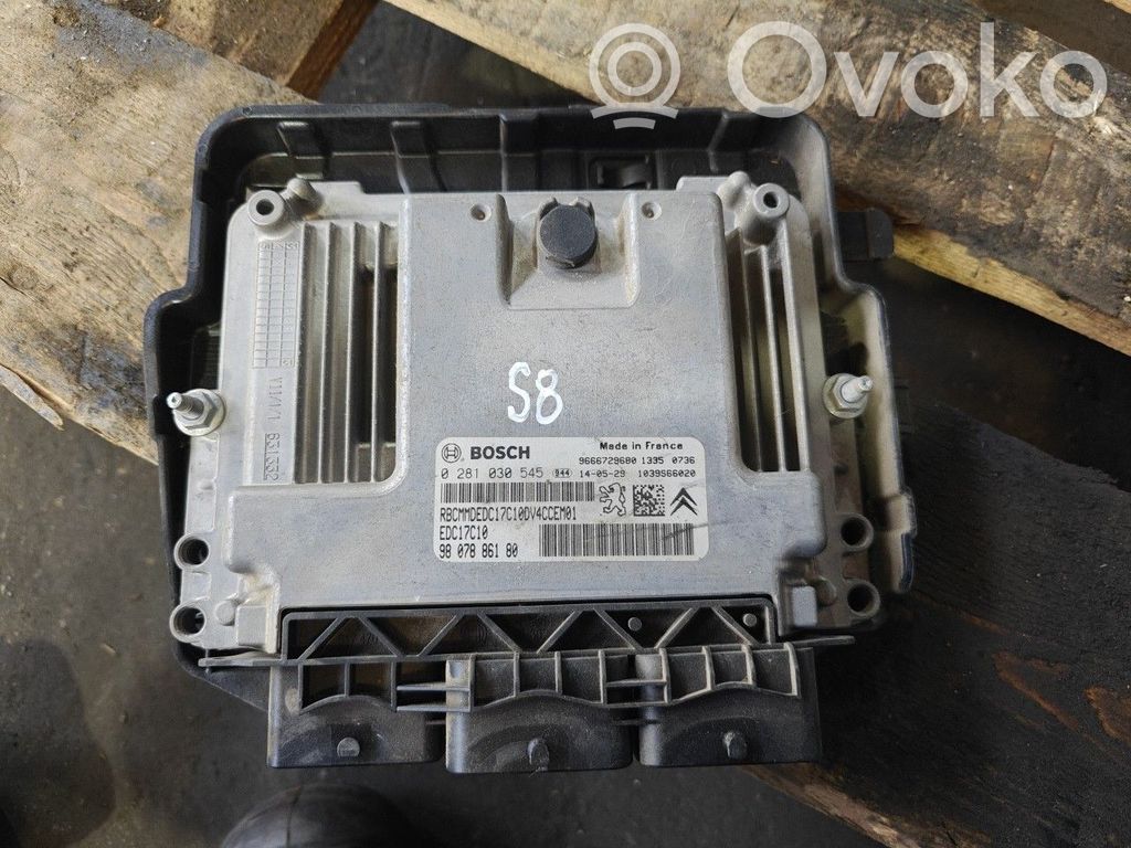 Variklio valdymo blokas   EDC17C10