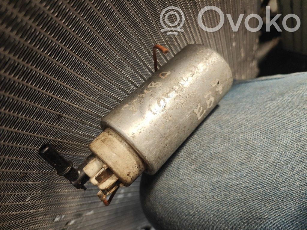 BMW 1 E81 E87 Polttoainesäiliön pumppu 
