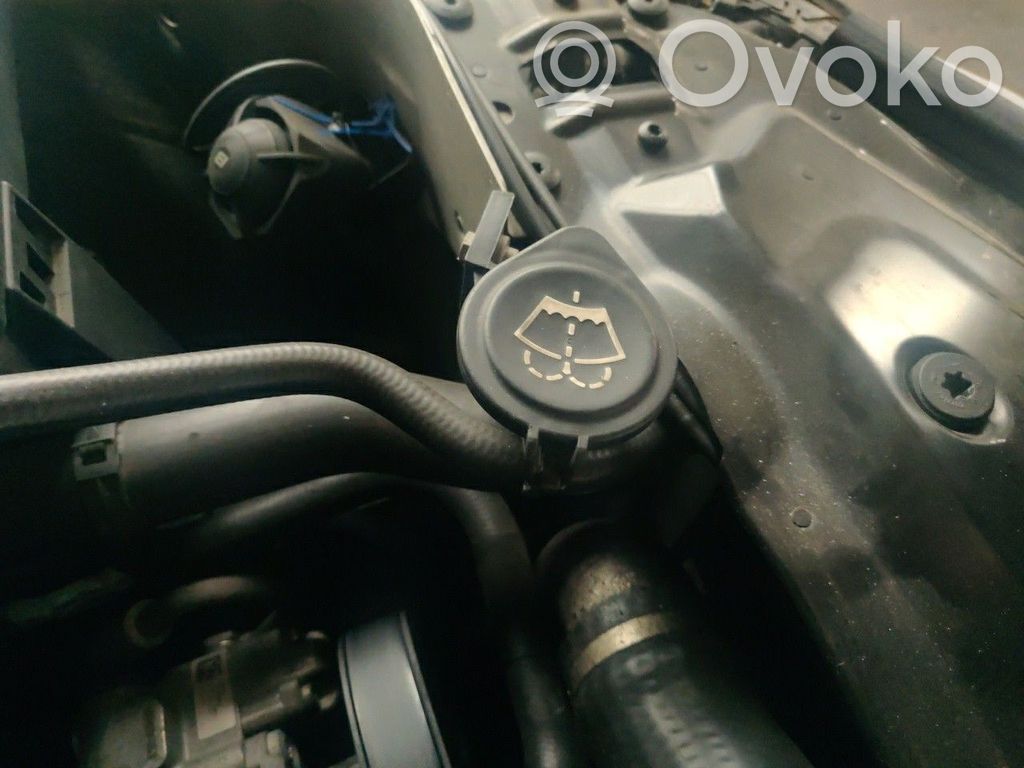 Windshield washer fluid reservoir/tank   61667144396,61667467951,7179453