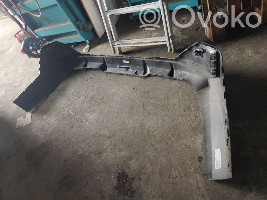BMW 5 G60 G61 Moldura inferior del parachoques trasero 