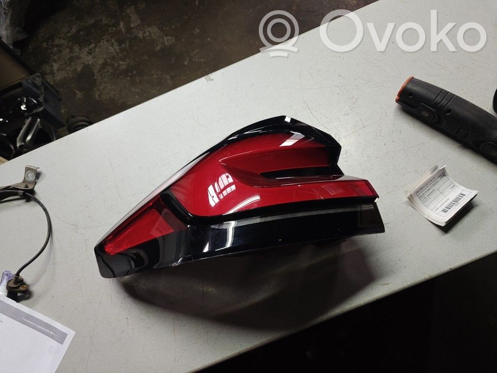 BMW 5 G30 G31 G38 Lampă spate în capacul portbagajului 