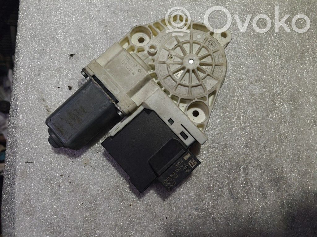 Volkswagen Golf V Motor macara geam ușă față 