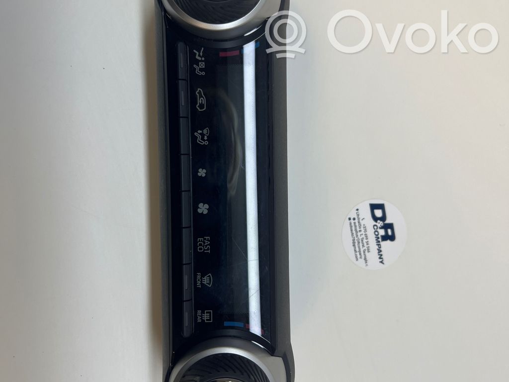 Toyota RAV 4 (XA50) Oro kondicionieriaus/ klimato/ pečiuko valdymo blokas (salone) 