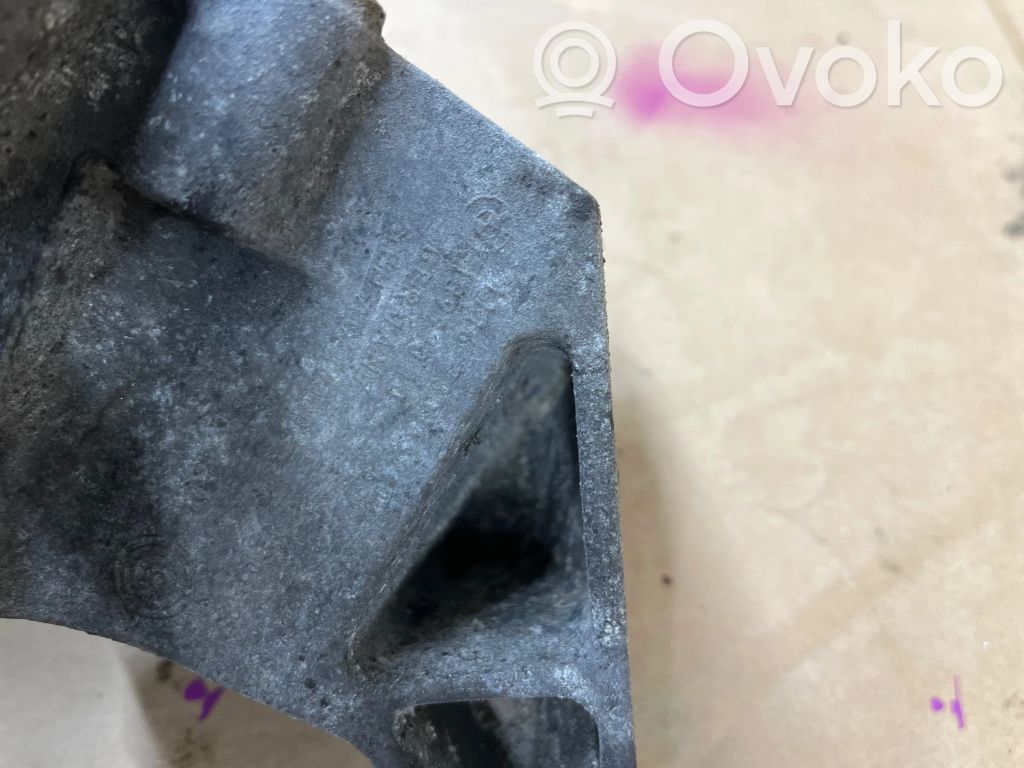 BMW 3 E90 E91 Generator/alternator bracket 