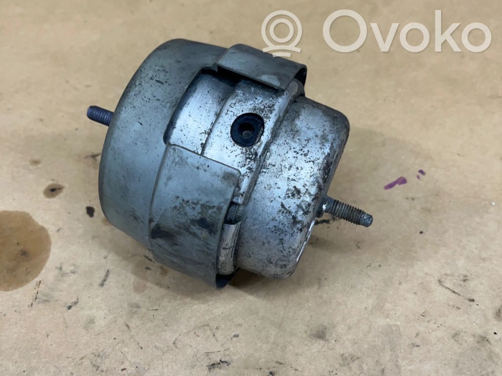 Engine mount bracket   8E0199382K,070202101923,8E0199382AB,8E0199382AG,8E0199382D