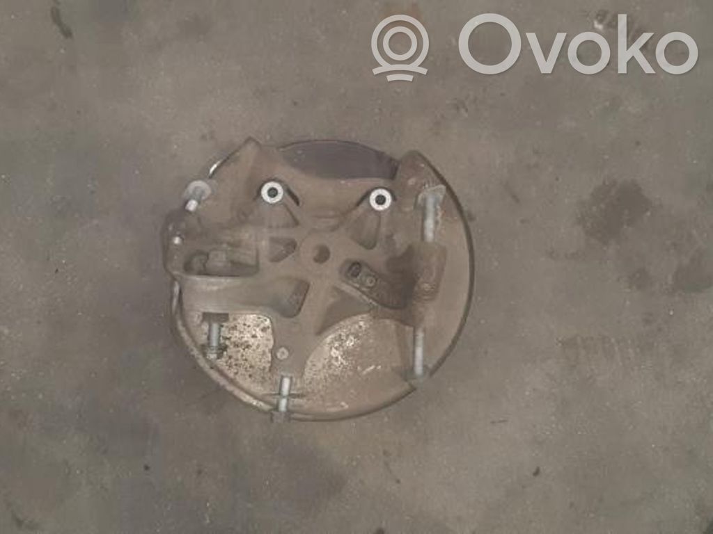 Audi A4 S4 B9 8W Zwrotnica koła tylnego 
