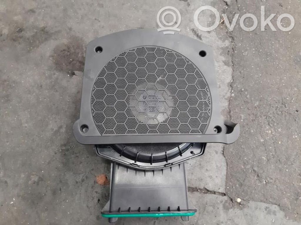 BMW X3 G01 Subwoofer 