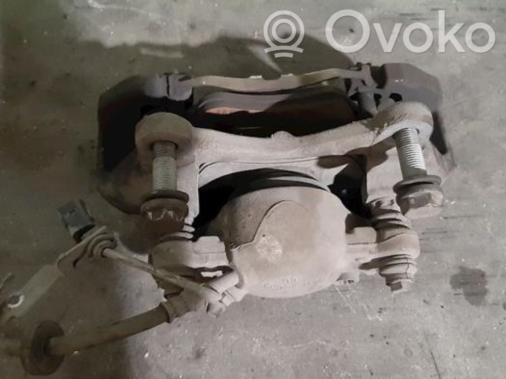 Audi A7 S7 4G Mocowanie przedniego zacisku hamulca 