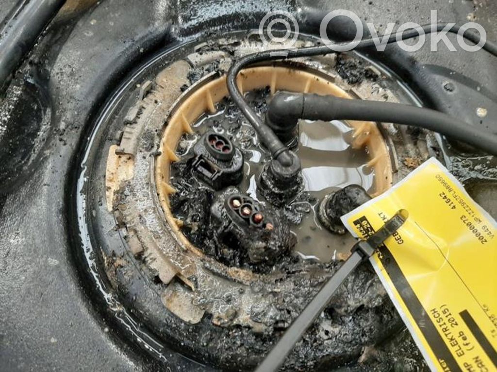 Bomba interna de combustible   8R0919050E