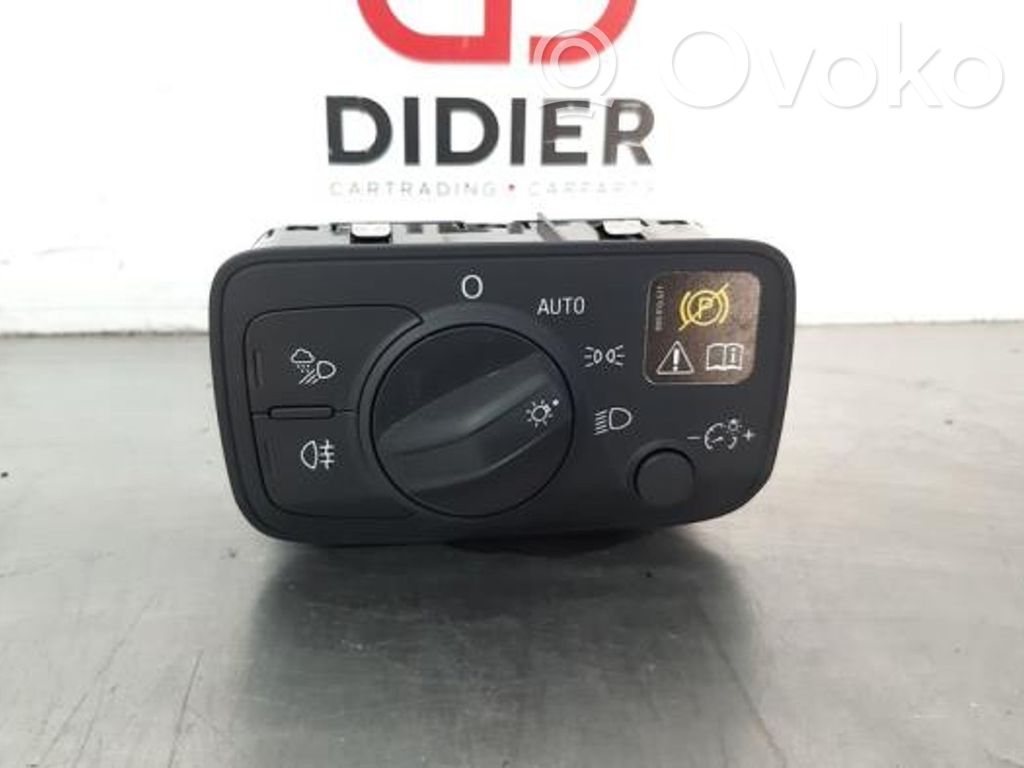 Audi Q2 - Headlight level height control switch 
