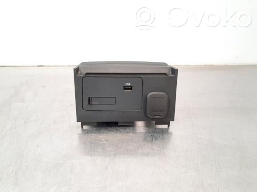 Разъем USB   BDGG669U0,BDGG669U0