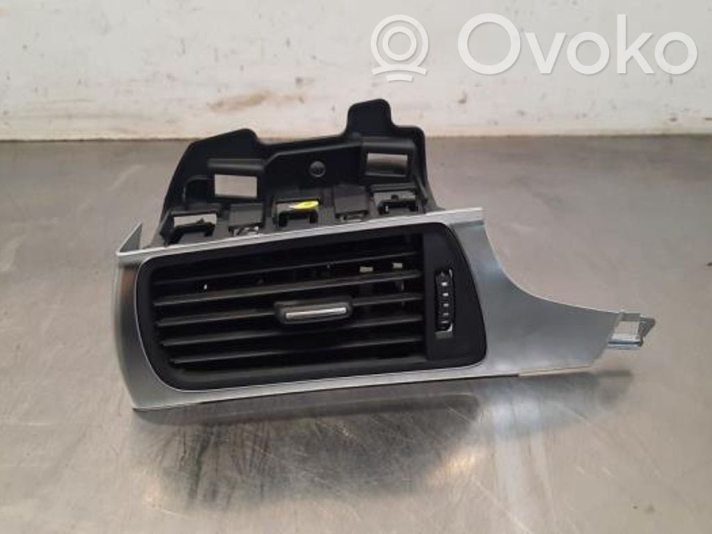 Grilă ventilație centrală   4G1820901,4G1820901