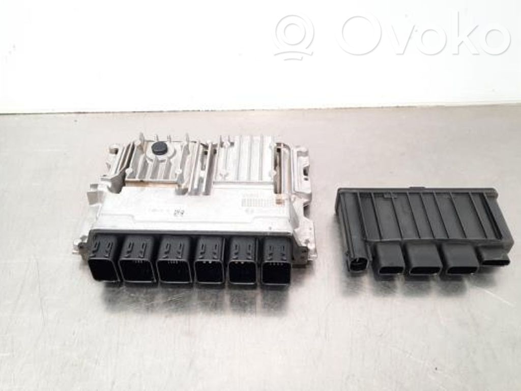 BMW 1 F40 Engine control unit/module 
