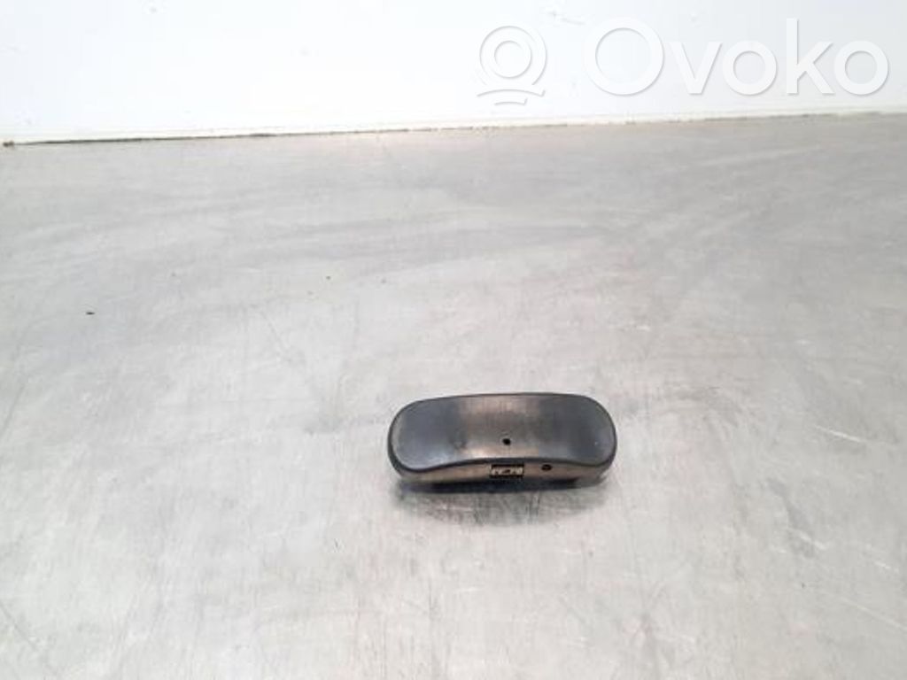 Dysza spryskiwacza szyby przedniej / czołowej   4M8955988