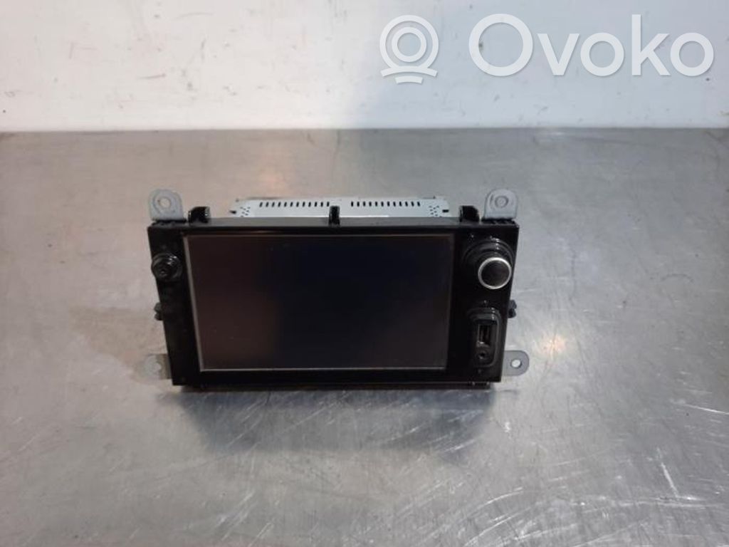 Panel / Radioodtwarzacz CD/DVD/GPS   281155911R